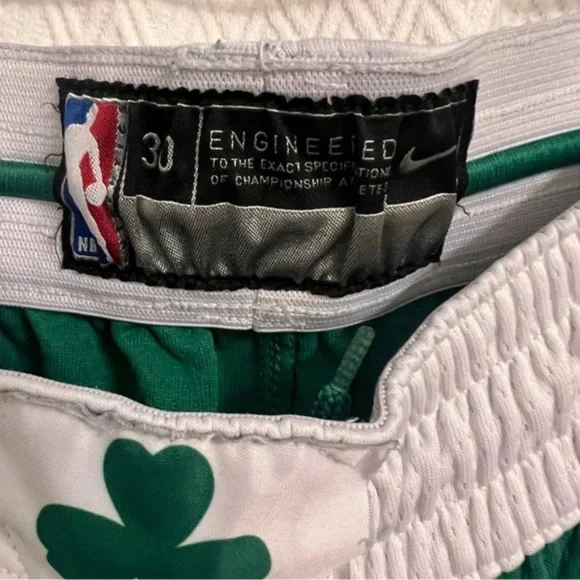 Nike NBA Authentic Boston Celtics Green and White basketball Sports Shorts 30 - Picture 3 of 9